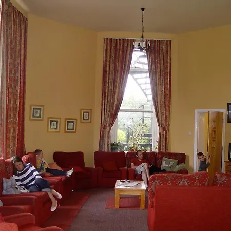 International Хостел Кілларні