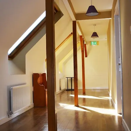 Хостел International Кілларні