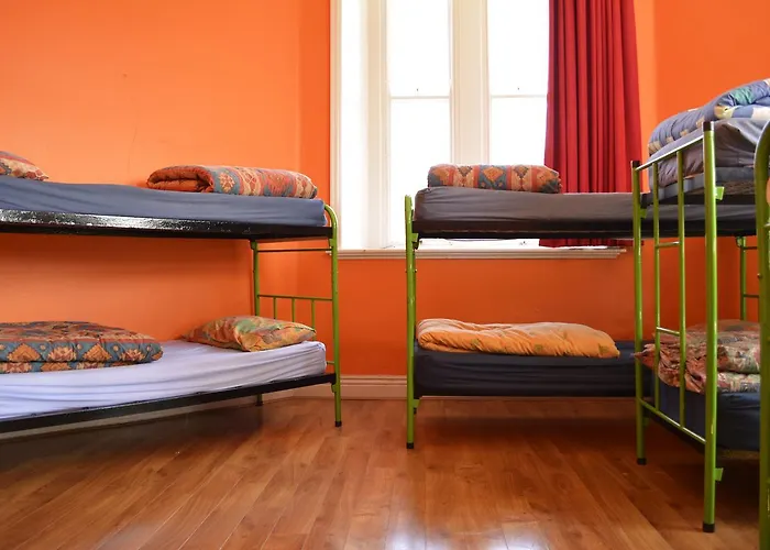 Killarney International Hostel *